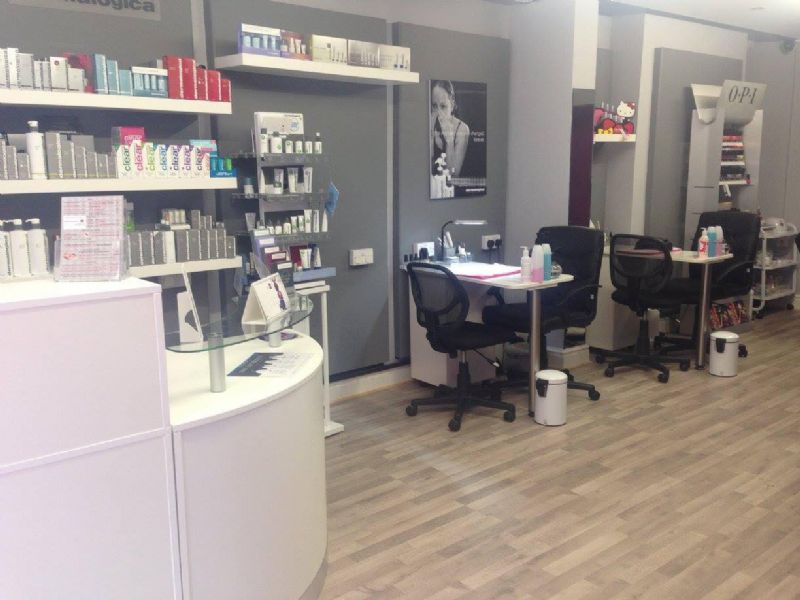 The Beauty Box Shop Ltd - Nail Technician in Leicester (UK)