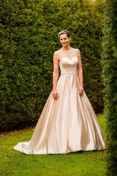 Ballgown Divas Beverley Wedding Dress Shop - FreeIndex